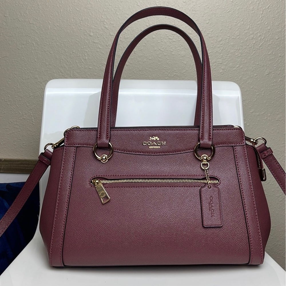 Coach Kailey Carryall